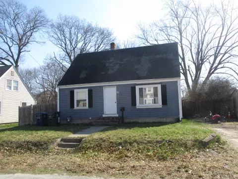 48 Wesleyan Ave, Warwick, RI 02886 photo 2