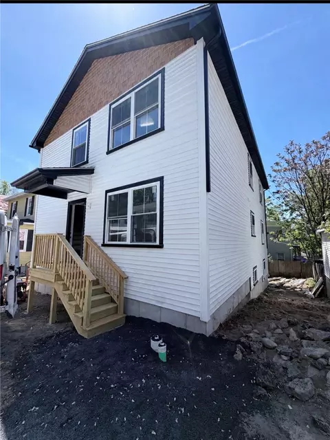 11 Brinkley St, Providence, RI 02909
