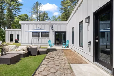10 Bucknam Rd, Wood River Junction, RI 02894