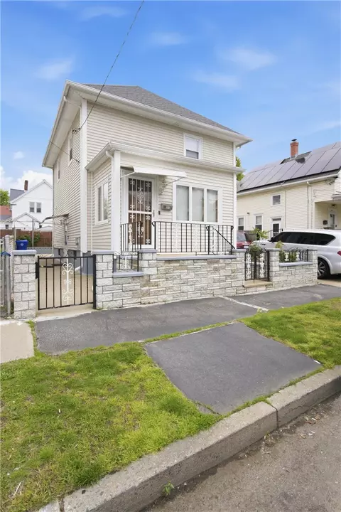 291 California Ave, Providence, RI 02905