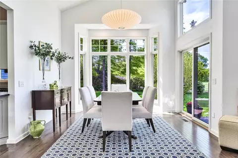 Dining - 5 Wicklow Rd, Westerly, RI 02891 photo 1 of 3
