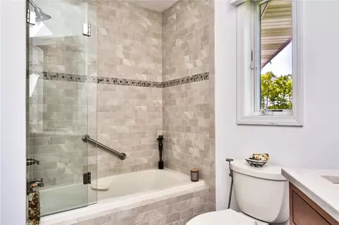 Bath - 5 Wicklow Rd, Westerly, RI 02891 photo 3 of 5