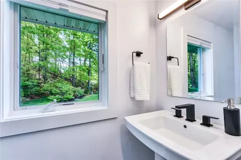 Bath - 5 Wicklow Rd, Westerly, RI 02891 photo 4 of 5