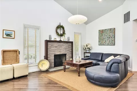 Living - 5 Wicklow Rd, Westerly, RI 02891 photo 2 of 7