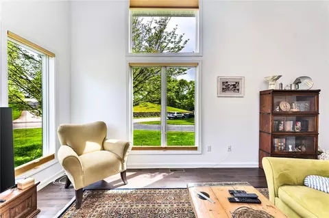 Living - 5 Wicklow Rd, Westerly, RI 02891 photo 7 of 7