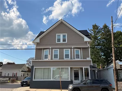 1289 Cranston St, Cranston, RI 02920
