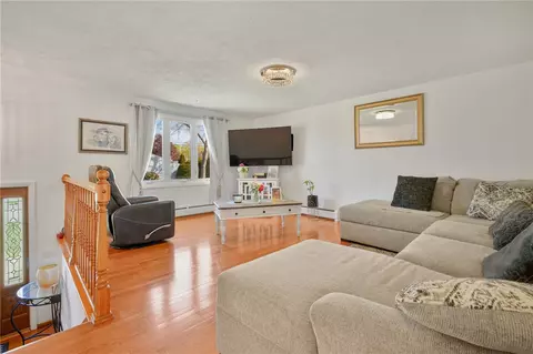 Living - 1 Pinehurst Rd, Riverside, RI 02915 photo 1 of 5