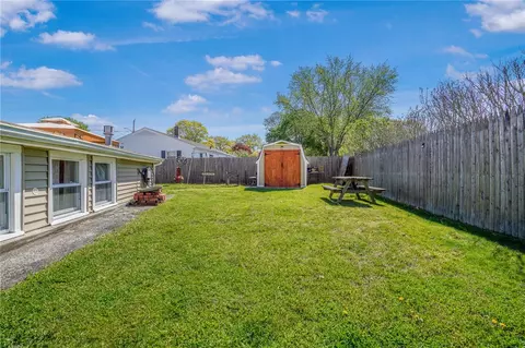 Exterior - 1 Pinehurst Rd, Riverside, RI 02915 photo 7 of 13