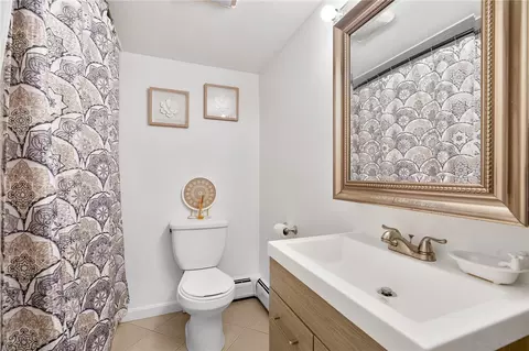 Bath - 1 Pinehurst Rd, Riverside, RI 02915 photo 3 of 4