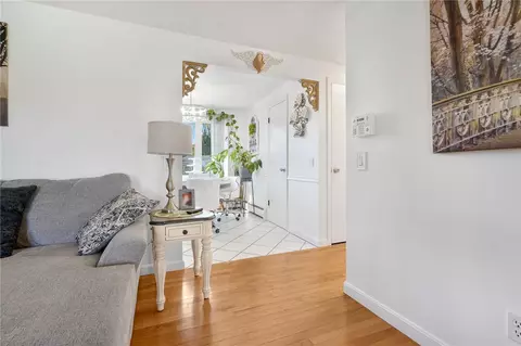 Entry Way - 1 Pinehurst Rd, Riverside, RI 02915 photo 1 of 5