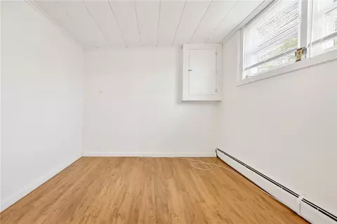 Bedroom - 1 Pinehurst Rd, Riverside, RI 02915 photo 4 of 6