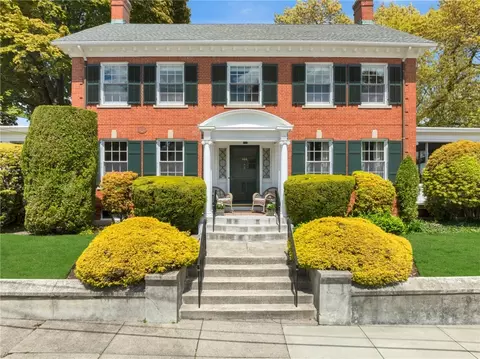 144 Marbury Ave, Pawtucket, RI 02860