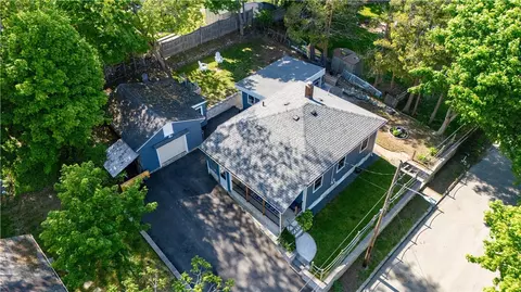 View/Area - 36 Munro Ave, Warren, RI 02885 photo 1 of 4
