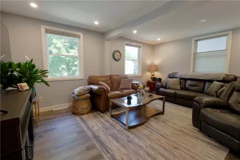 Living - 36 Munro Ave, Warren, RI 02885 photo 2 of 2