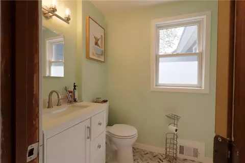Bath - 36 Munro Ave, Warren, RI 02885 photo 1 of 1