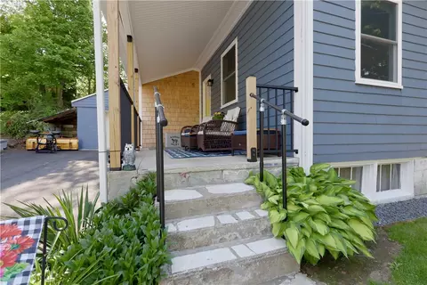 Exterior - 36 Munro Ave, Warren, RI 02885 photo 2 of 14