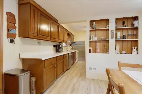 Kitchen - 36 Munro Ave, Warren, RI 02885 photo 3 of 3