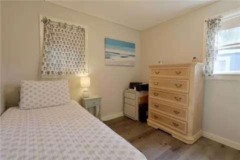 Bedroom - 36 Munro Ave, Warren, RI 02885 photo 1 of 2