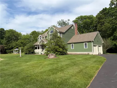 35 Great Rd, Barrington, RI 02806