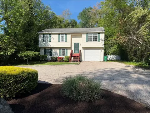 1676 Kingstown Rd, South Kingstown, RI 02879