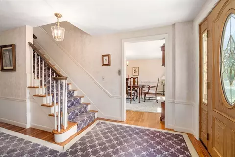 41 Kirby Ave, Warwick, RI 02889 photo 3