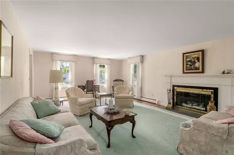 41 Kirby Ave, Warwick, RI 02889 photo 6