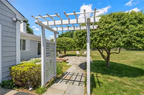 41 Kirby Ave, Warwick, RI 02889 photo 37