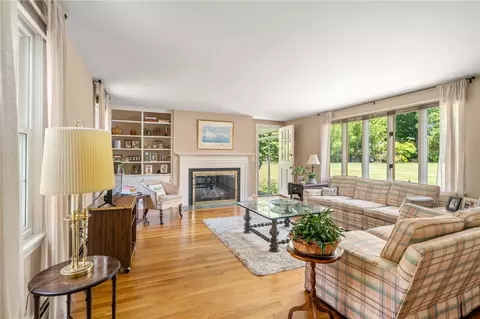 41 Kirby Ave, Warwick, RI 02889 photo 14