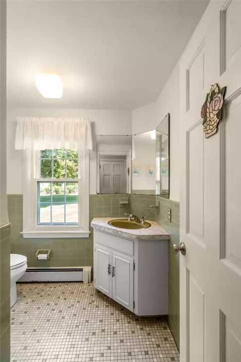 41 Kirby Ave, Warwick, RI 02889 photo 19