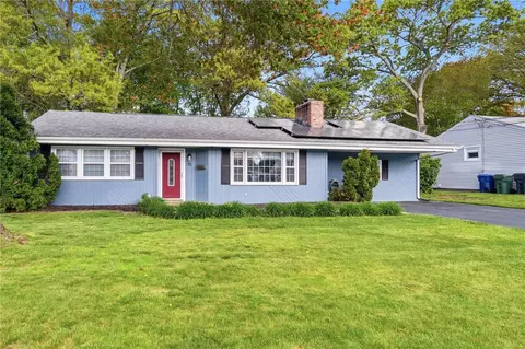 43 New Britain Dr, Warwick, RI 02889
