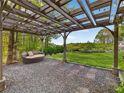 Exterior - 325 Post Rd, Westerly, RI 02891 photo 14 of 17