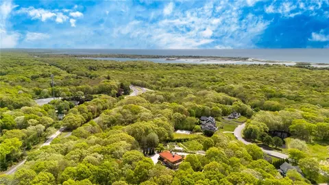 View/Area - 325 Post Rd, Westerly, RI 02891 photo 2 of 2