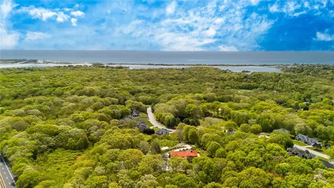 View/Area - 325 Post Rd, Westerly, RI 02891 photo 1 of 2