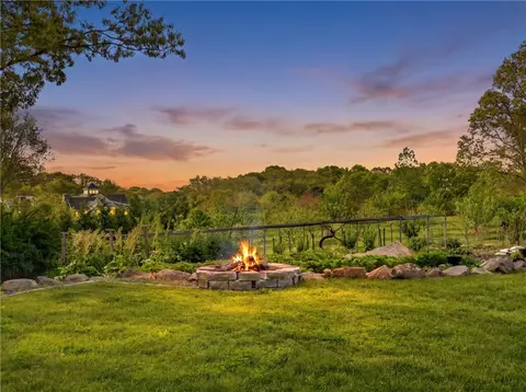 Exterior - 325 Post Rd, Westerly, RI 02891 photo 15 of 17