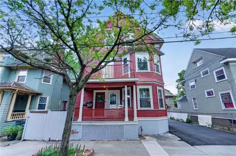 68 Whitmarsh St, Providence, RI 02907