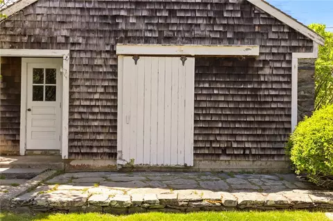 Exterior - 6 Baldwin Rd, Middletown, RI 02842 photo 21 of 21