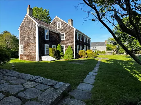 Exterior - 6 Baldwin Rd, Middletown, RI 02842 photo 16 of 21