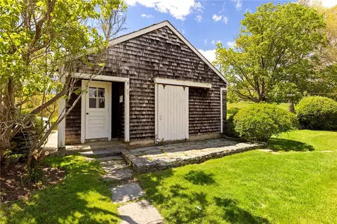 Exterior - 6 Baldwin Rd, Middletown, RI 02842 photo 20 of 21