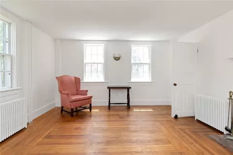 Living - 6 Baldwin Rd, Middletown, RI 02842 photo 3 of 3