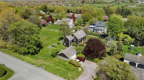 View/Area - 6 Baldwin Rd, Middletown, RI 02842 photo 5 of 6