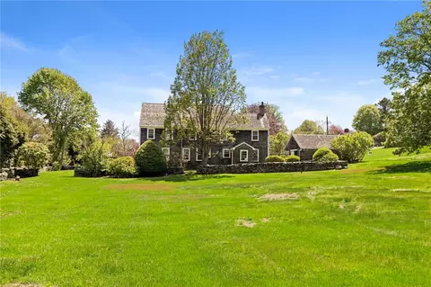 Exterior - 6 Baldwin Rd, Middletown, RI 02842 photo 9 of 21