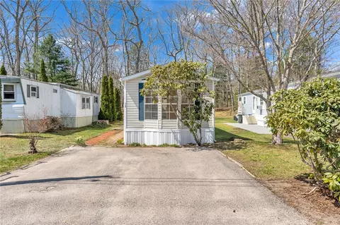 18 Catalpa Ct, Charlestown, RI 02813