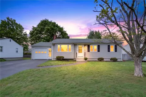 859 Church Ave, Warwick, RI 02889