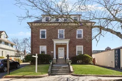 23 S Angell St #2, Providence, RI 02906