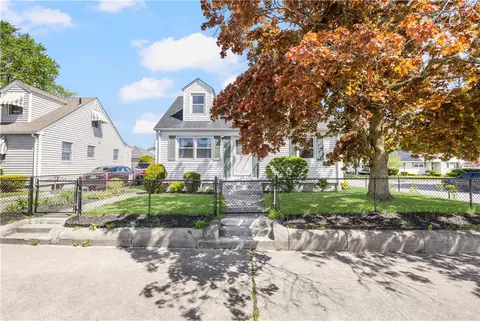 106 Martin St, Pawtucket, RI 02861