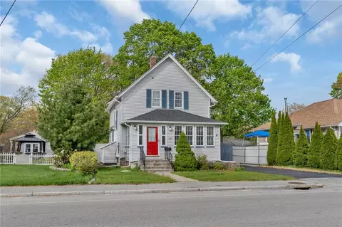 325 Church Ave, Warwick, RI 02889