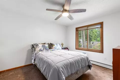 Bedroom - 12 Silver St, Warwick, RI 02889 photo 3 of 4