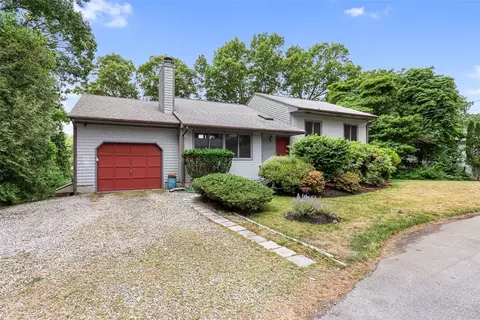 12 Silver St, Warwick, RI 02889