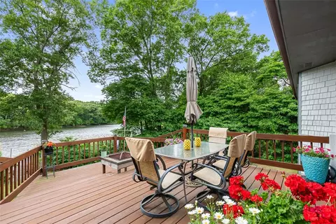 Exterior - 12 Silver St, Warwick, RI 02889 photo 6 of 15