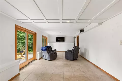Living - 12 Silver St, Warwick, RI 02889 photo 2 of 3